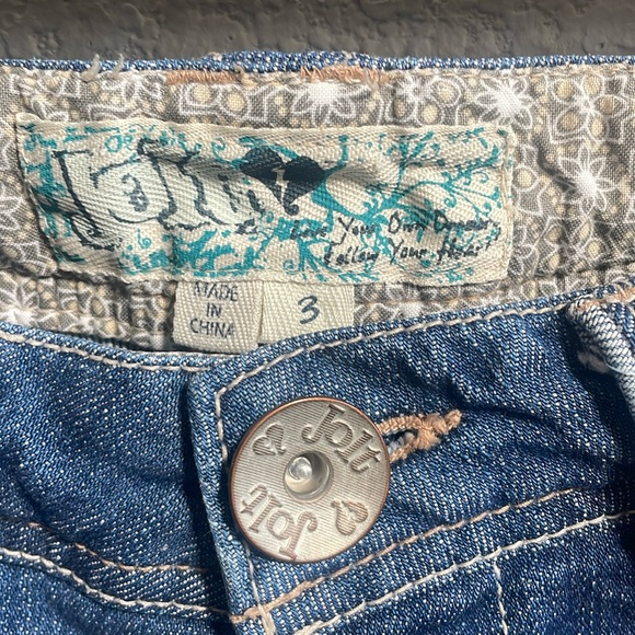 Jolt Jean shorts - Picture 3 of 5